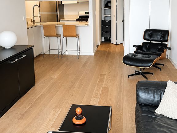 5th image of 200 Rector Pl APT 26G