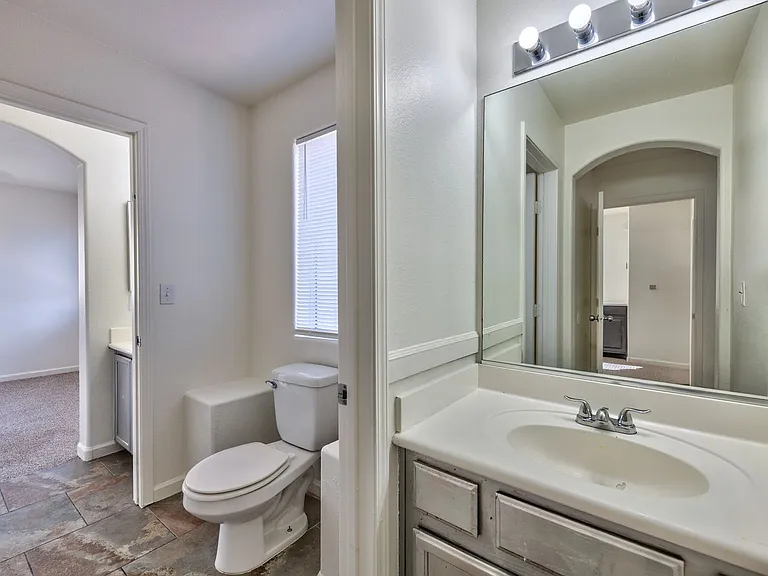 949 Medina De Leon Ave — Photo 13