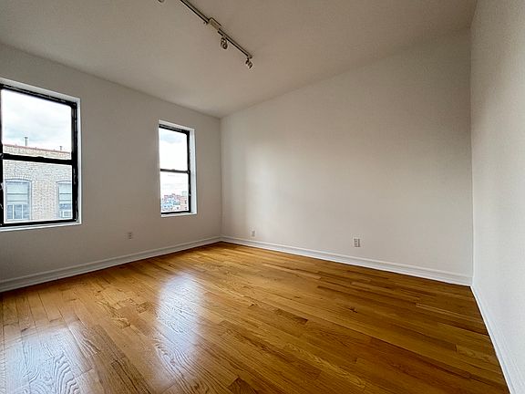 4th image of 159 Eastern Pkwy APT 6D