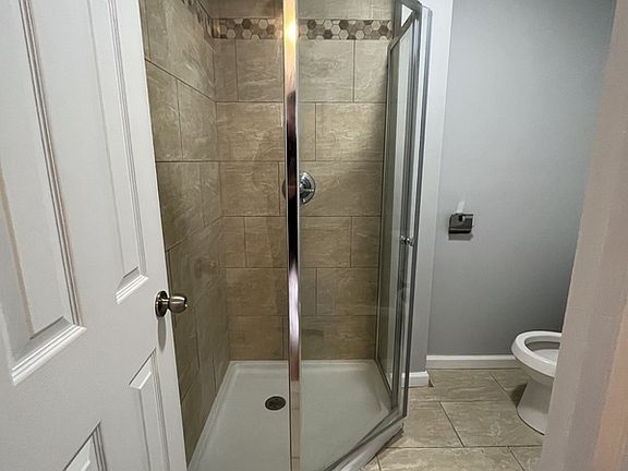 3rd image of 113 Morris St #2