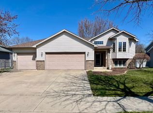 5191 Middlebrook Dr NW, Rochester, MN 55901