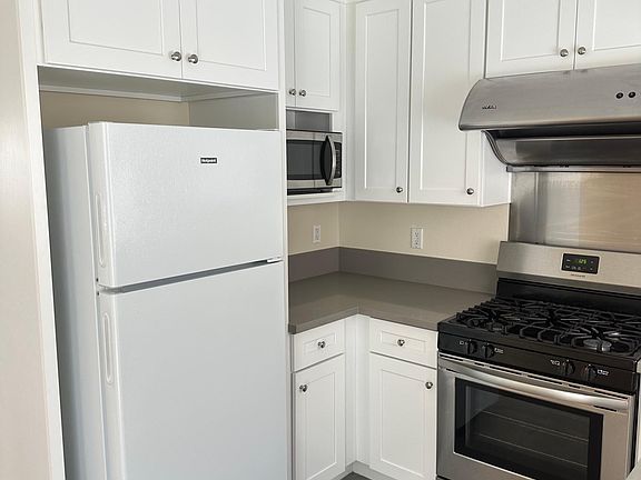 5th image of 116 E McLean St Unit A