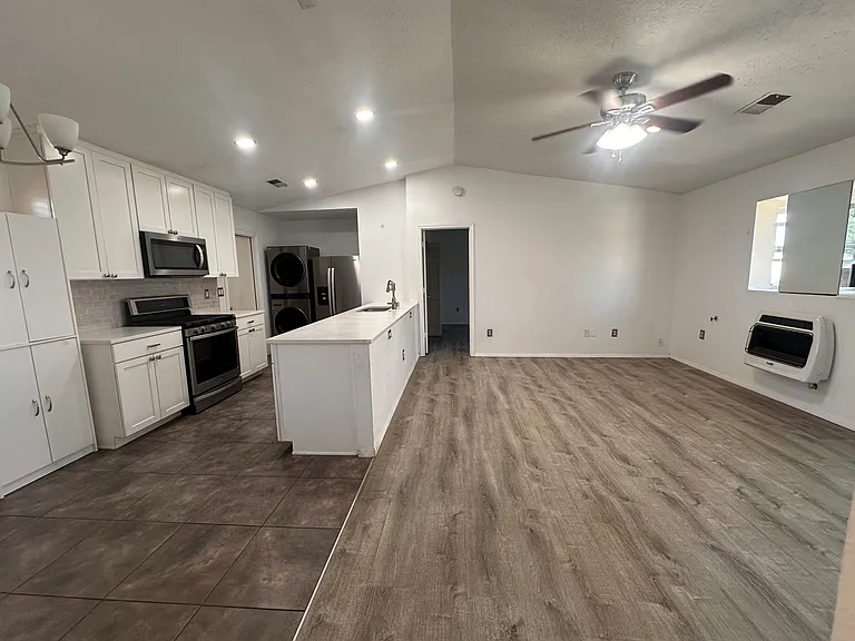 5712 Blue Pine Ave NW — Photo 11
