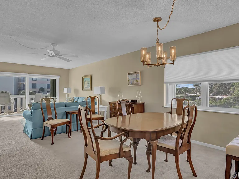 4049 Ocean Dr #201 — Photo 21
