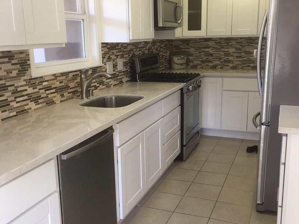 1st image of 460 Channing Ave APT B