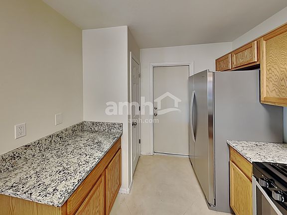3rd image of 786 W Cholla Crest Dr