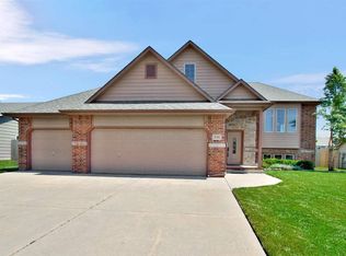 8701 E Millrun St, Wichita, KS 67226