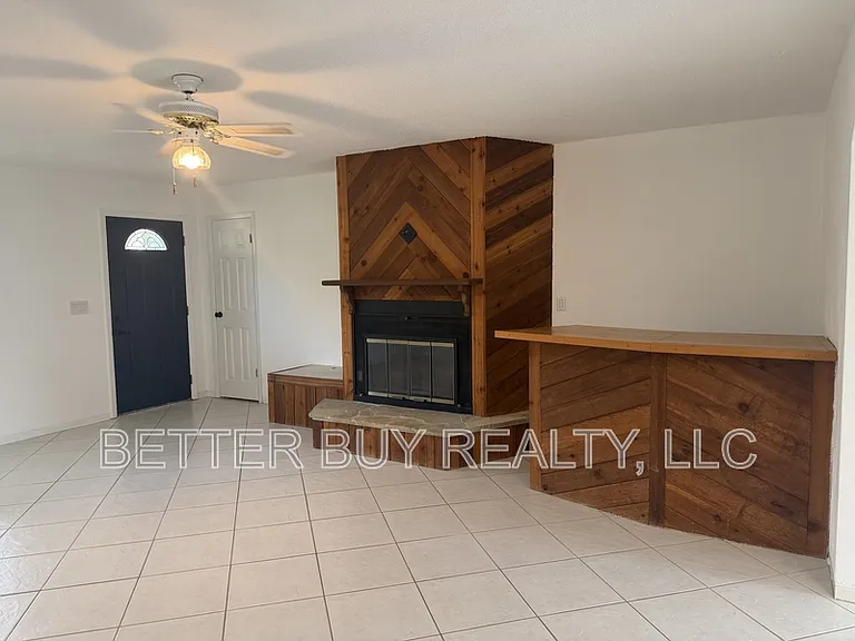 337 N 10th St — Photo 5