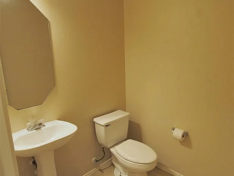 21211 Bridge Springs Ln — Photo 26