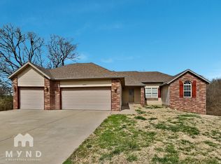 2921 W Augusta Hills St, Springfield, MO 65803