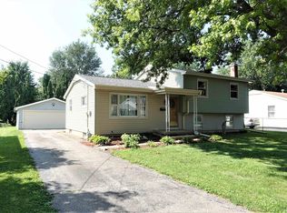 1512 Bridge Ave, Galesburg, IL 61401