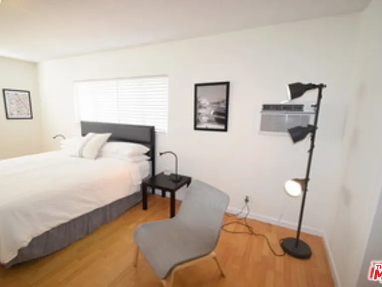 1940 Carmen Ave #PENTHOUSE — Photo 11