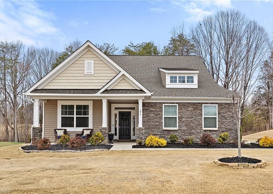 1st image of 186 Park Place Cir