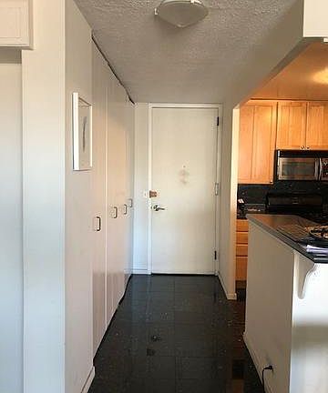 3rd image of 1960 N Lincoln Park W APT 901