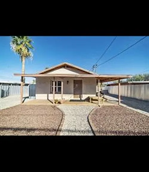 3337 E Flower St — Photo 2