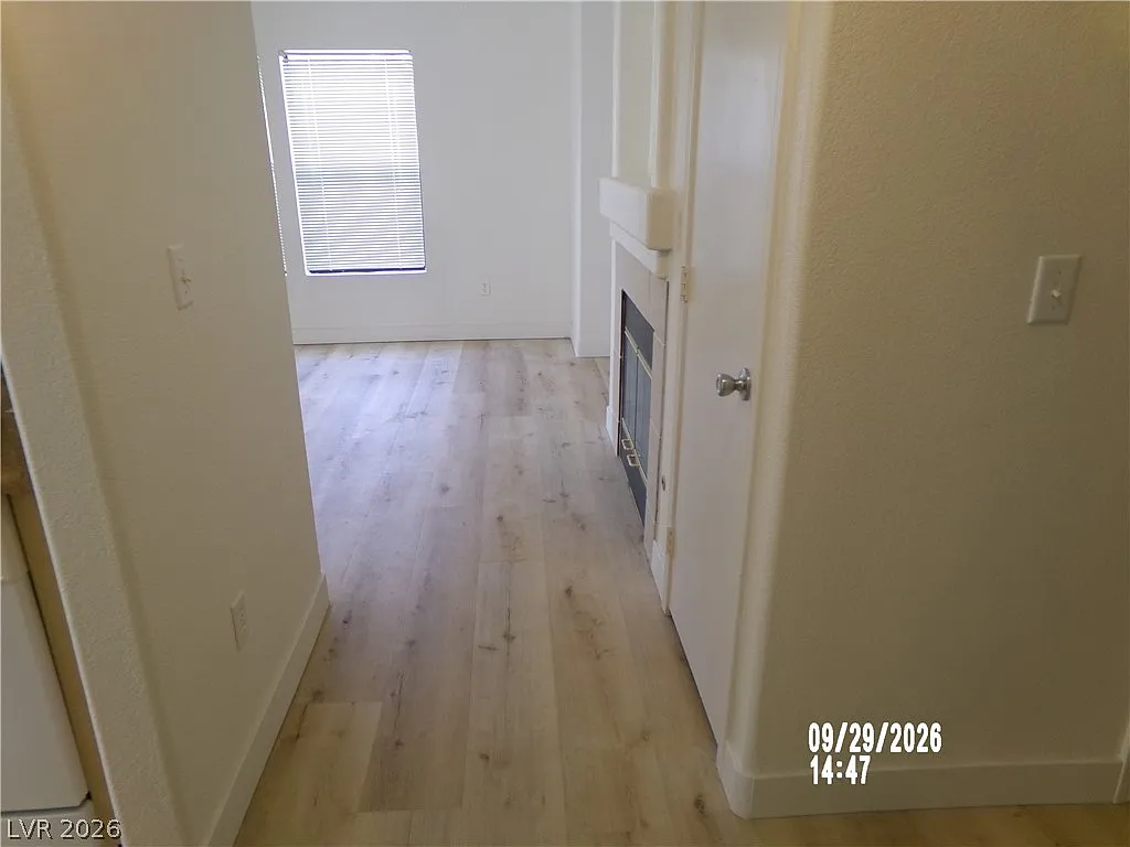 1 bed, 1.0 bath, 813 sqft, $1,299 — Photo 3