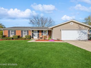 606 N Glenn Dr, Palatine, IL 60074
