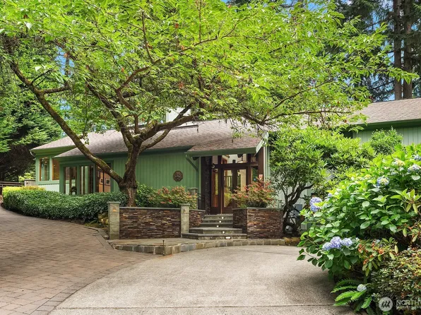 3825 132nd Avenue NE, Bellevue, WA 98005