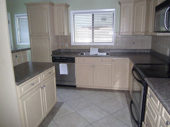 5th image of 2836 San Gabriel St