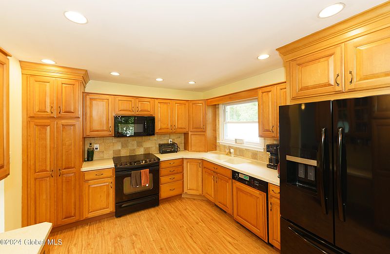 5th image of 5 Fairview Terrace