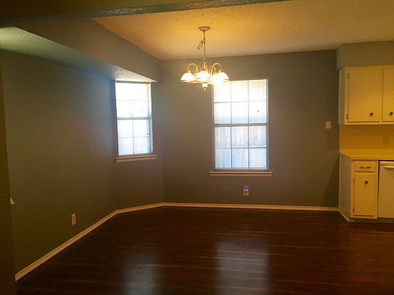 3rd image of 4604 Gleneagles Dr