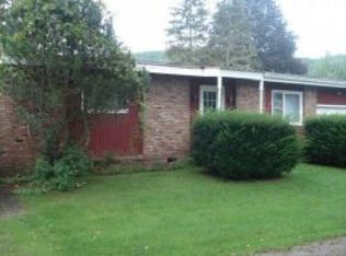 34 Fairview Ave, Hancock, NY 13783