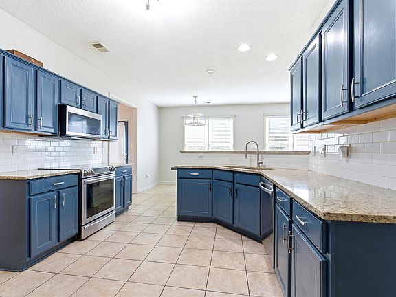 4th image of 4669 Shira Dr