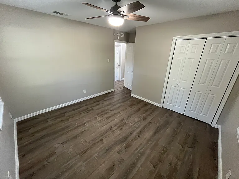 1809 Sycamore Dr — Photo 8