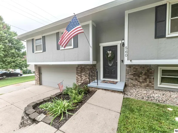 560 Elm St, Springfield, NE 68059