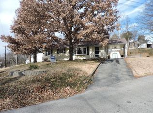 802 Edgewood Ln, Festus, MO 63028