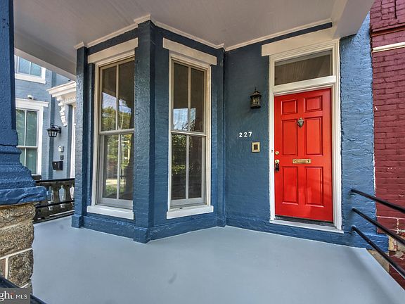 2nd image of 227 E St NE