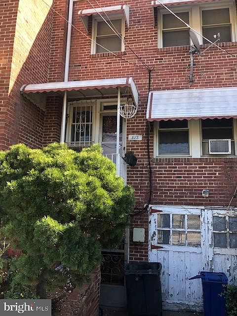 2nd image of 612 21st St NE