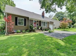4507 W 69th St, Prairie Village, KS 66208