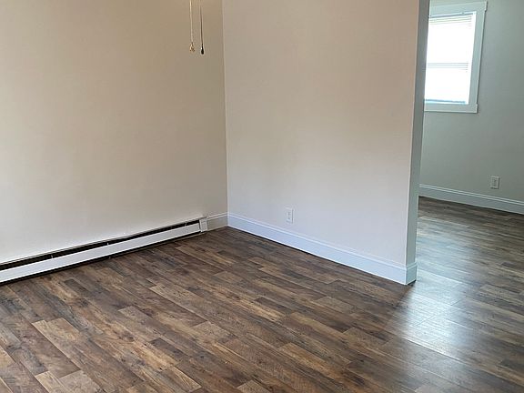 2nd image of 282 Ingram St Unit A