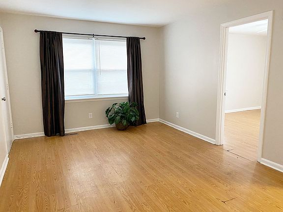 3rd image of 2605 Le Blanc Ct #5