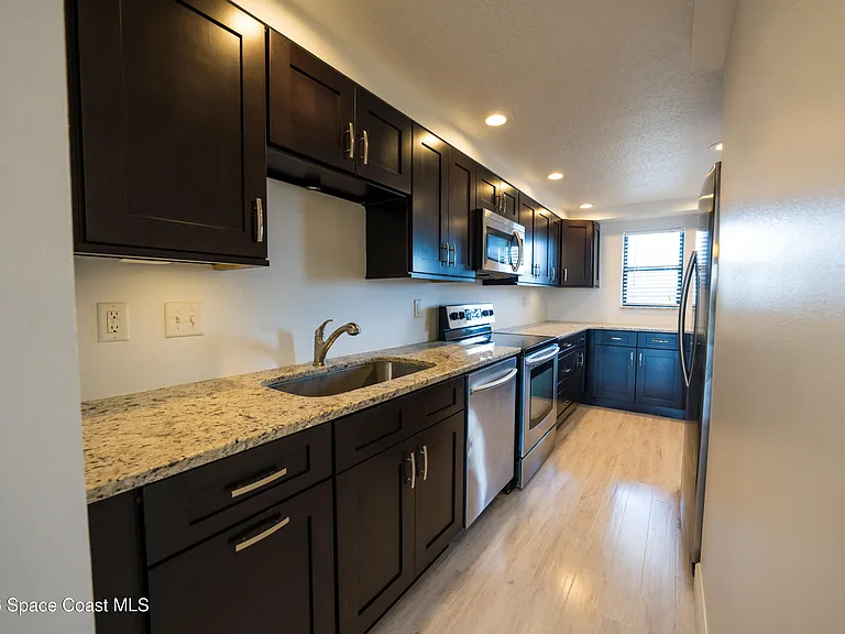500 Palm Springs Blvd #403 — Photo 10