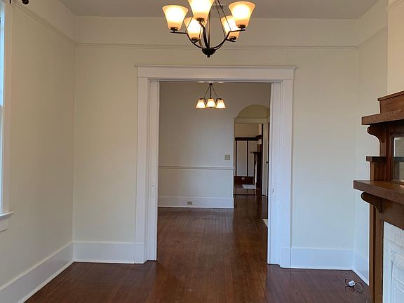2nd image of 5023 S Saratoga St