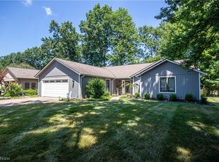 21100 Creekside Dr, Strongsville, OH 44149