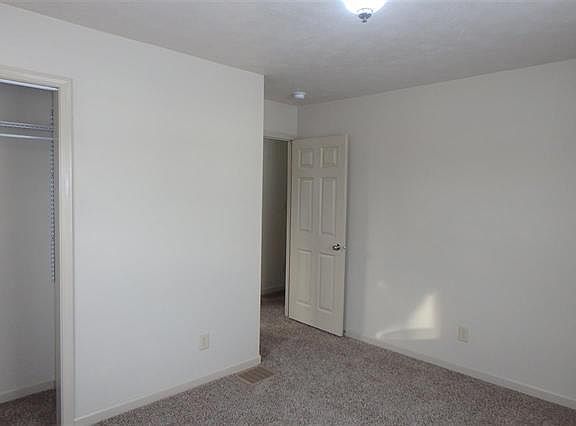 4th image of 621 S Albert Ave