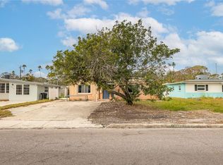 4000 Huntington St NE, Saint Petersburg, FL 33703