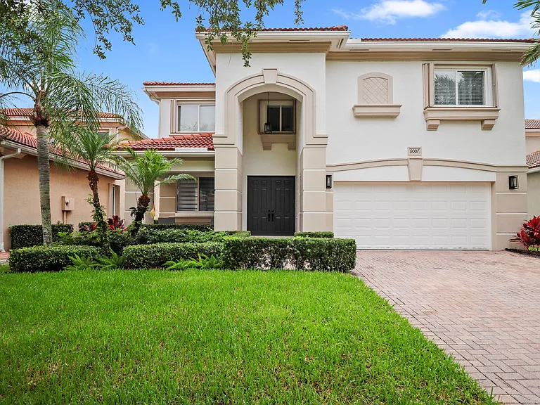 6007 SW Bald Eagle Dr — Photo 1