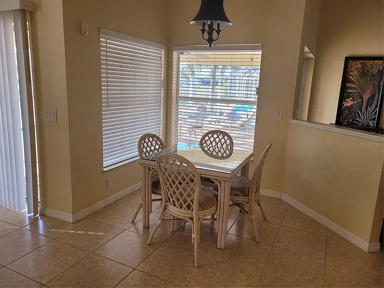 9458 Modesto Cir — Photo 11