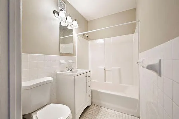 Rented by Nooklyn NYC LLC | media 5