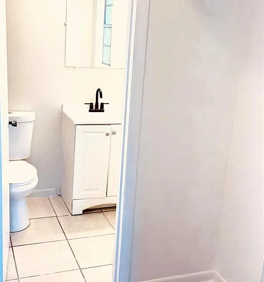 265 SW 11th Ave — Photo 12