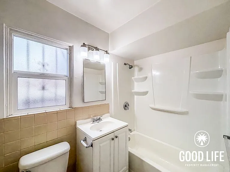 4453 48th St — Photo 14