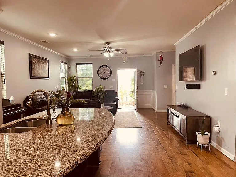 4860 Lily Garden Dr — Photo 11