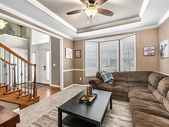 5th image of 2205 SW Hawk View Rd