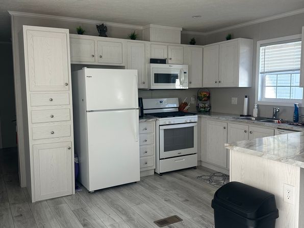 342 Laurent Ln #512