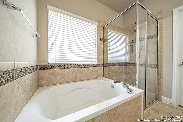 12911 Brewster Ml — Photo 28
