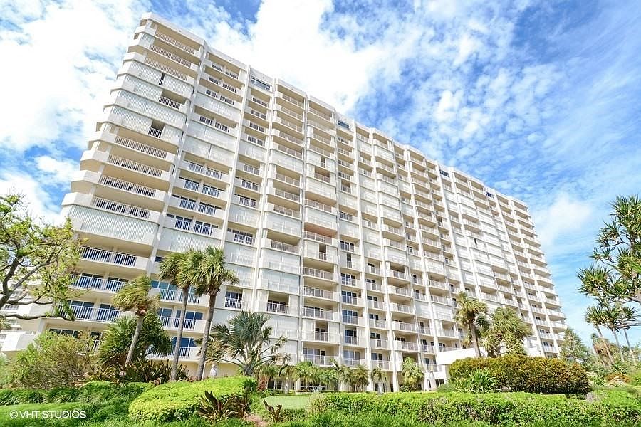 26_4001NOceanBlvd_B604_571_FrontView_Low